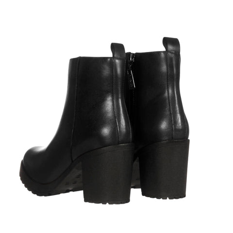 BOTA ISOLDE TRATORADA PRETA