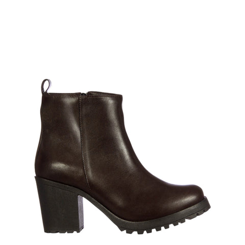 Bota Isolde Café