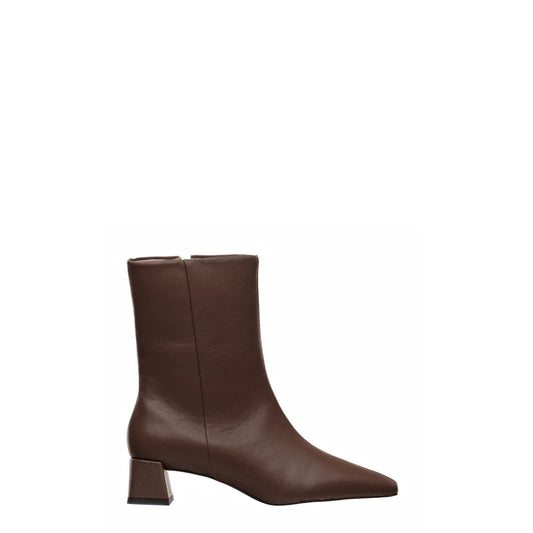 BOTA SALTO BAIXO CELINA MARROM